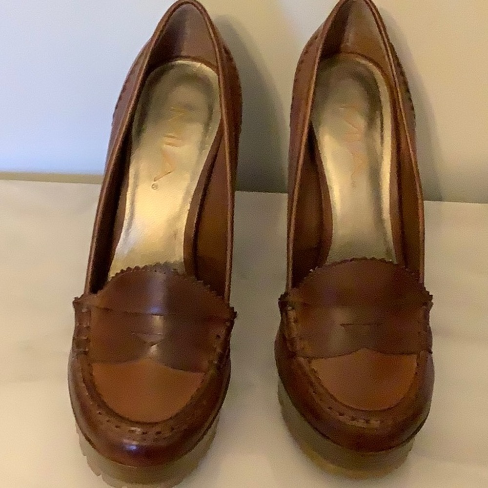 Mia brown platform heel loafer